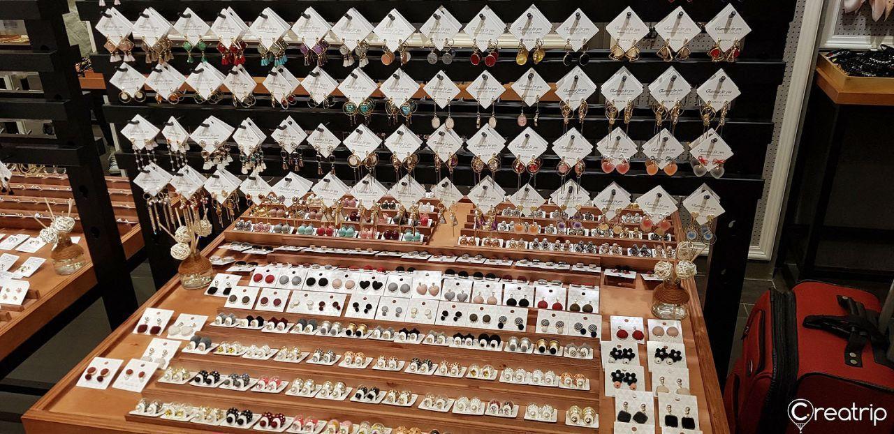 TOP 3 Korean Accessory Brands | TOP 3 Korean Accessory Brands ! Fashionable Jewelry that are loved by Koreans!